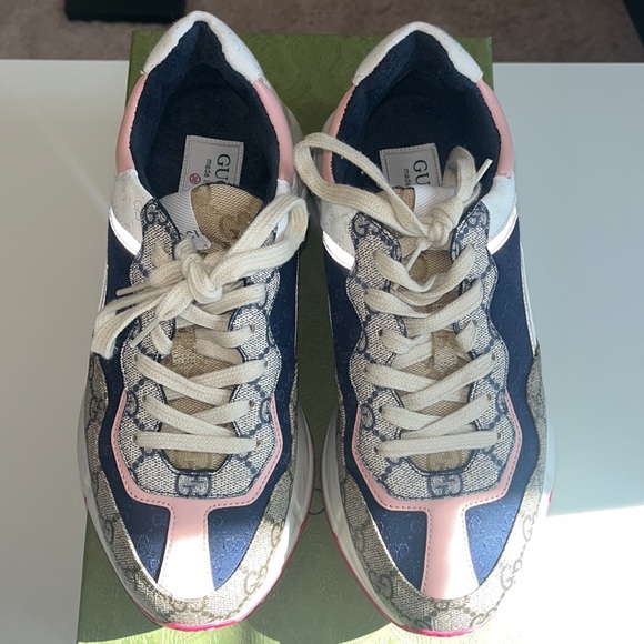 ๐๐๐Women's GG Rhyton sneaker - Picture 5 of 13